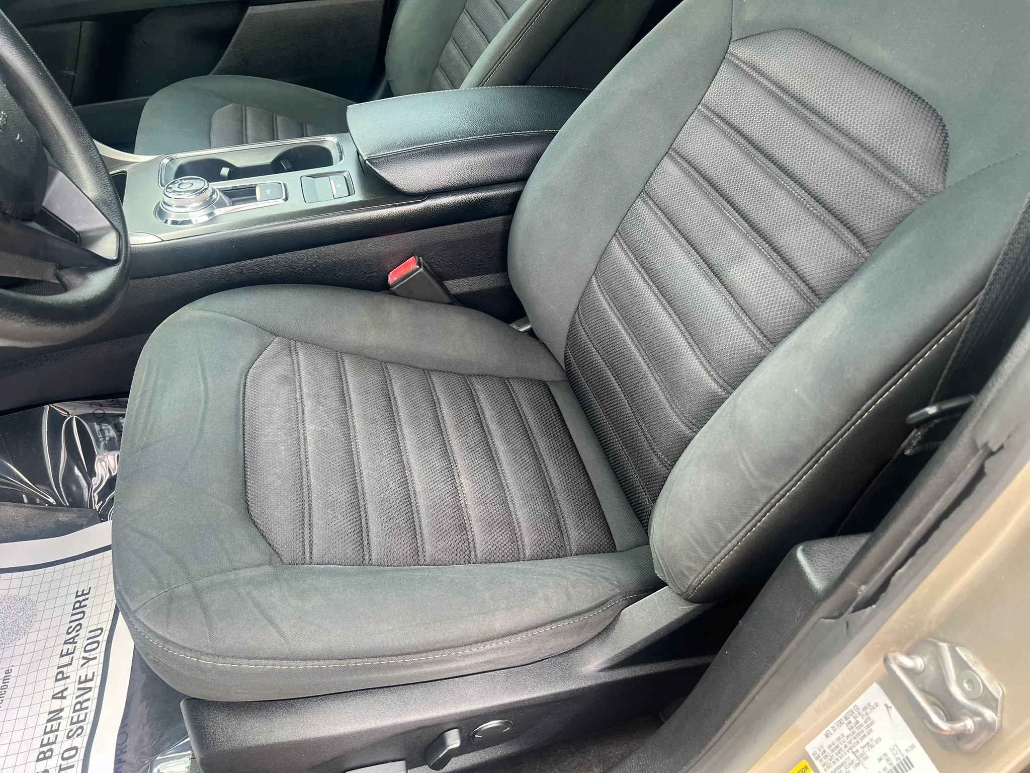 Used 2017 Ford Fusion SE w/ Fusion SE Technology Package FWD image 20