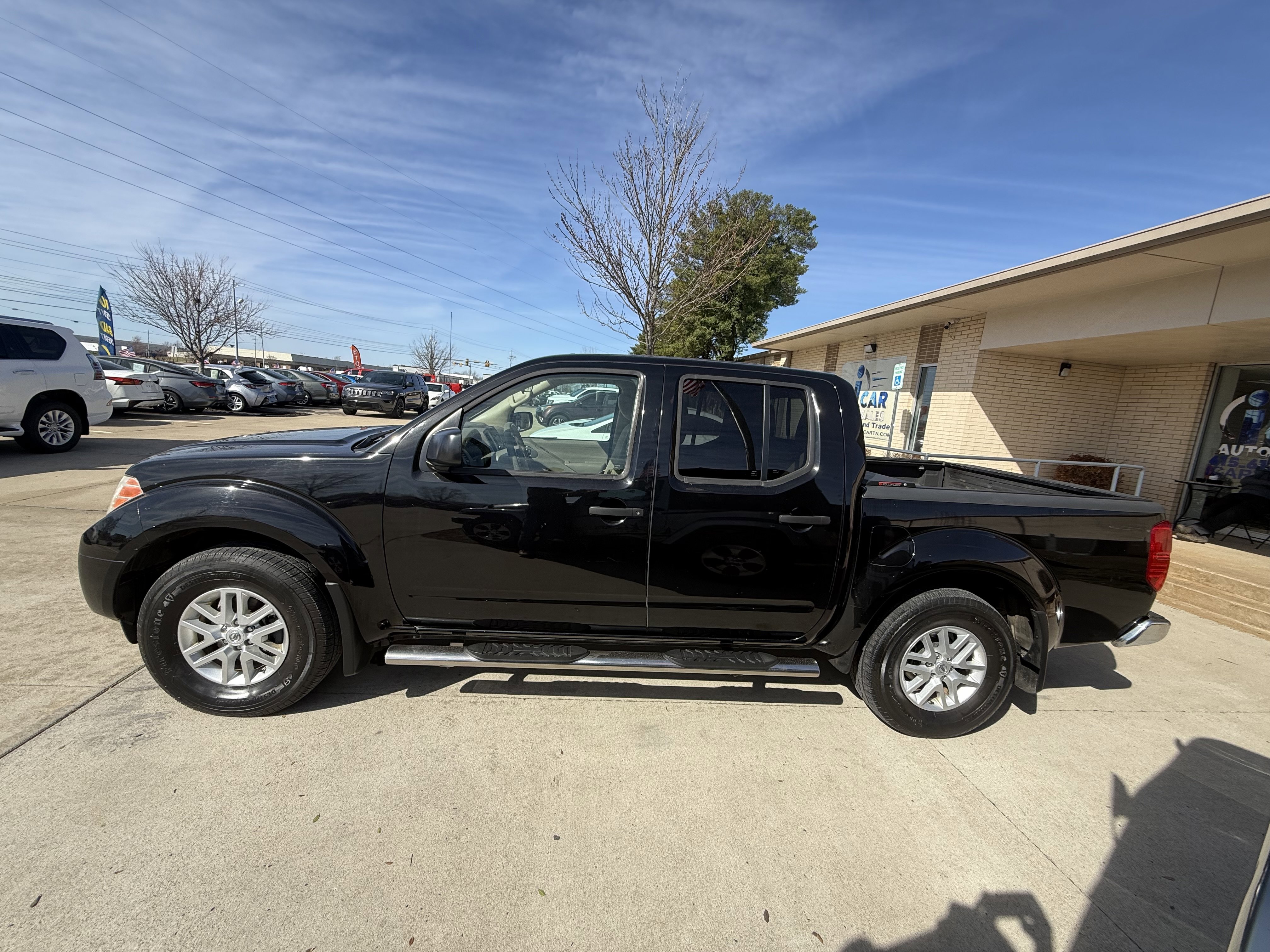 Used 2018 Nissan Frontier SV AWD/4WD image 4