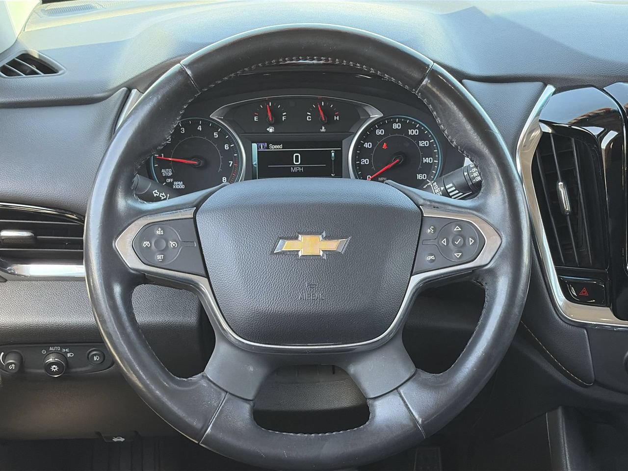 Used 2019 Chevrolet Traverse LT FWD image 21