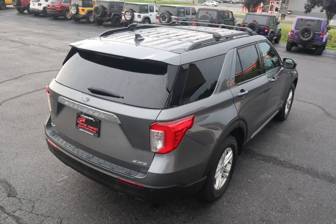 Used 2023 Ford Explorer XLT AWD/4WD image 21