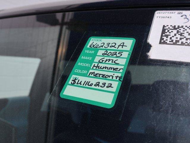 New 2025 GMC Hummer EV 2X w/ LPO, Dark Essentials Package image 40