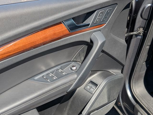 Used 2021 Audi Q5 e Premium Plus w/ Premium Plus Package image 17