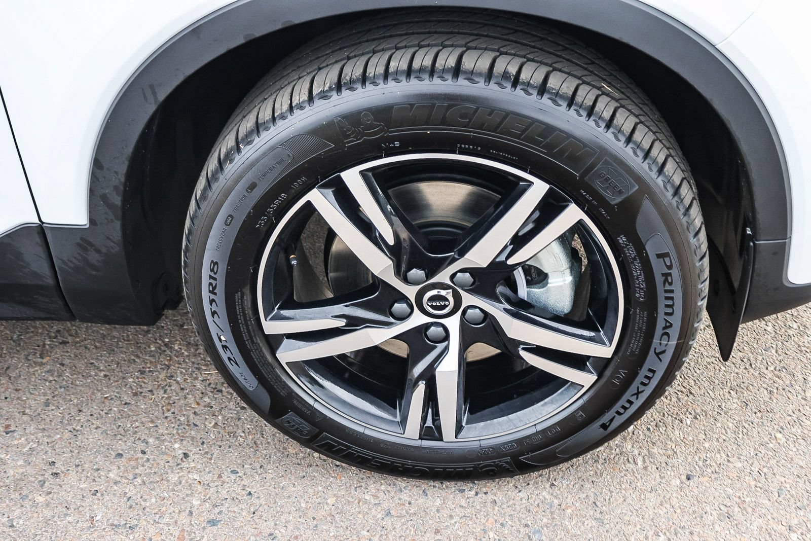 New 2026 Volvo XC40 B5 Core w/ Climate Package AWD/4WD image 14