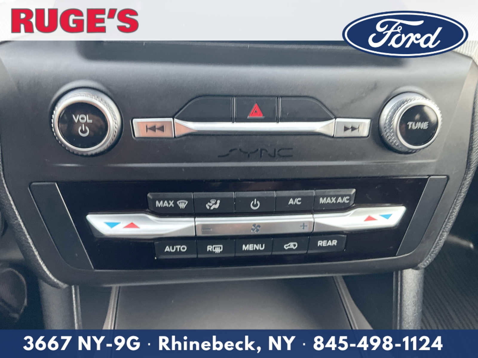 Used 2020 Ford Explorer XLT w/ Equipment Group 202A image 19