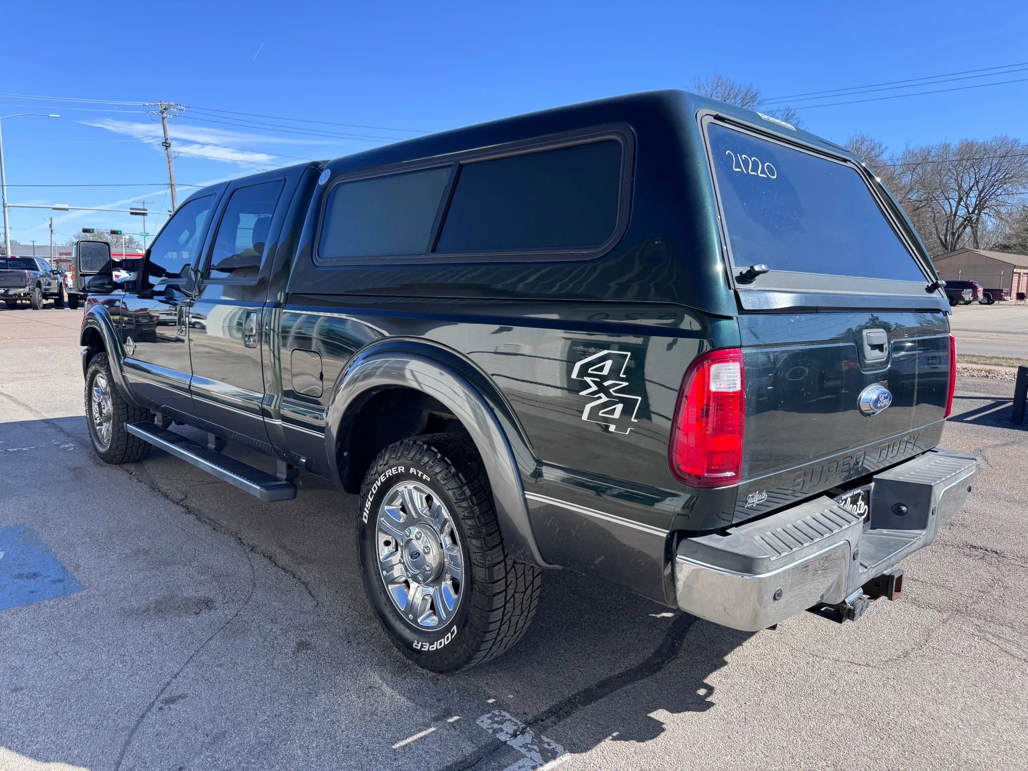 Used 2015 Ford F250 Lariat w/ Lariat Ultimate Package image 5