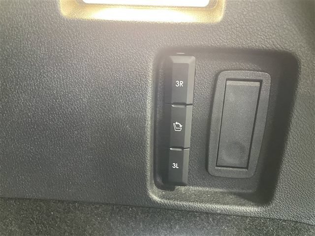 Used 2023 Lincoln Aviator AWD image 34