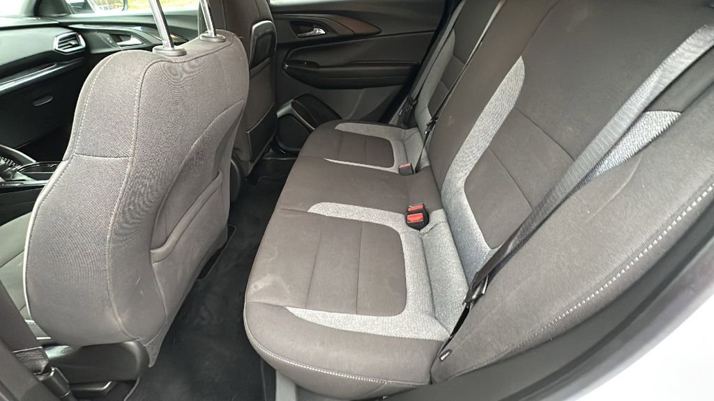 Used 2023 Chevrolet TrailBlazer LT w/ Convenience Package FWD image 14