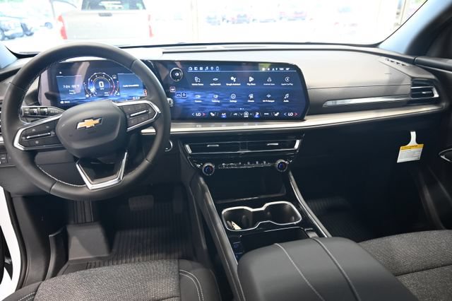 New 2026 Chevrolet Traverse LT w/ Driver Confidence Package FWD image 13