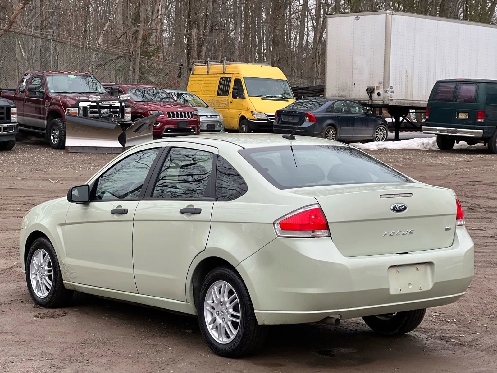 Used 2010 Ford Focus SE image 4