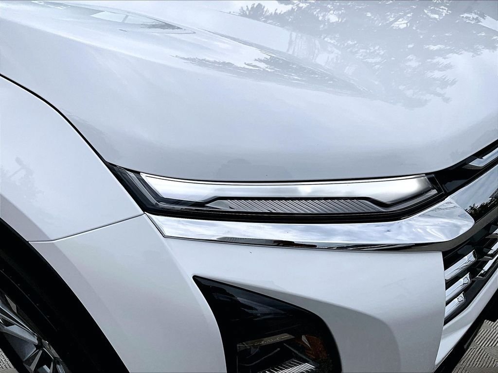 Used 2026 Chevrolet Equinox LT AWD/4WD image 31