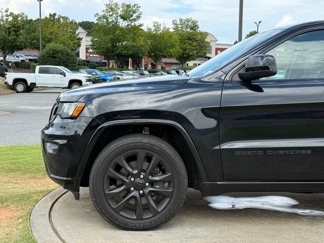 Used 2021 Jeep Grand Cherokee Laredo X AWD/4WD image 12