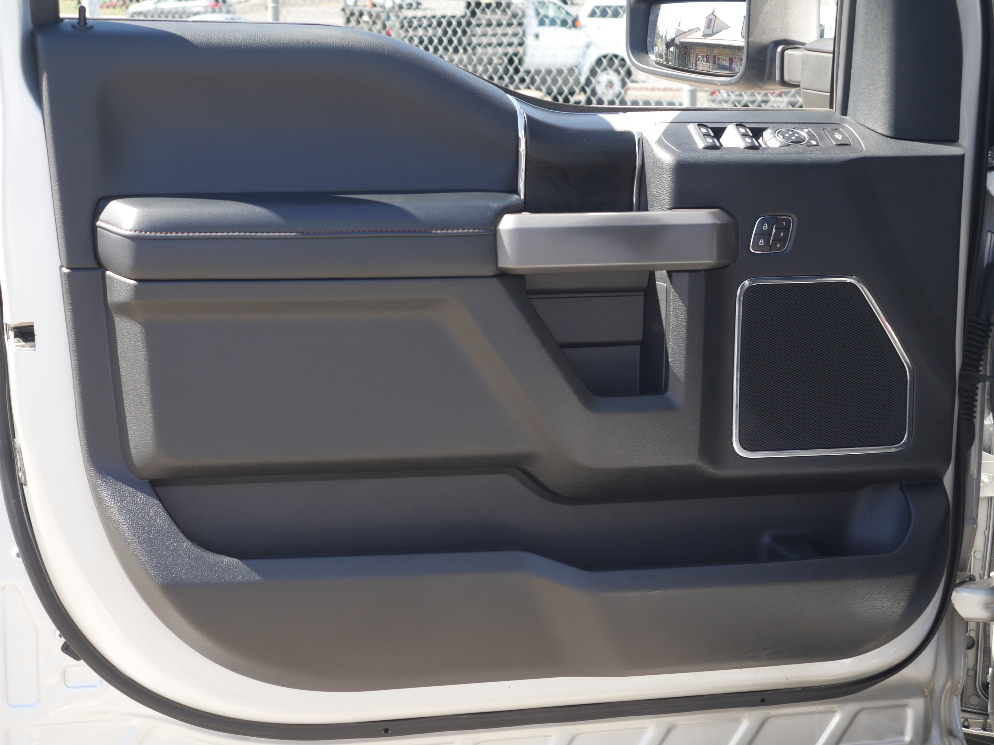 Used 2019 Ford F350 Platinum w/ Platinum Ultimate Package image 41