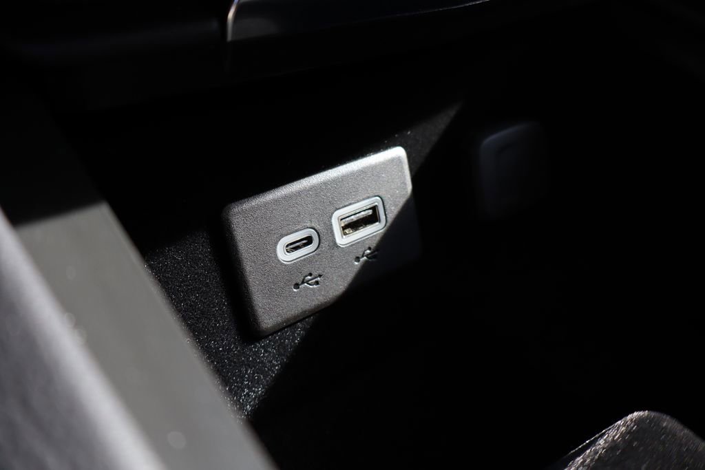 Used 2024 Cadillac XT4 Sport image 23