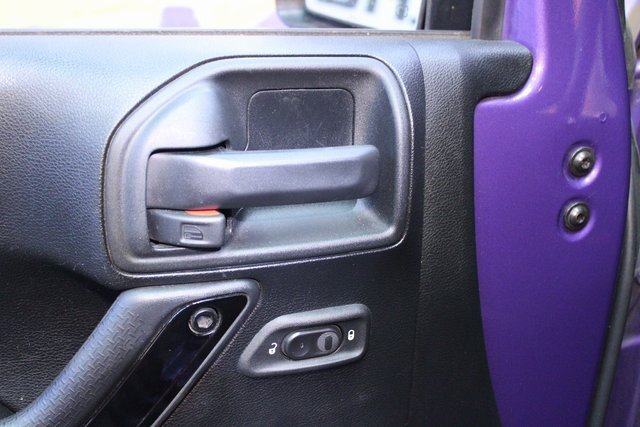 Used 2017 Jeep Wrangler Unlimited Sahara image 15