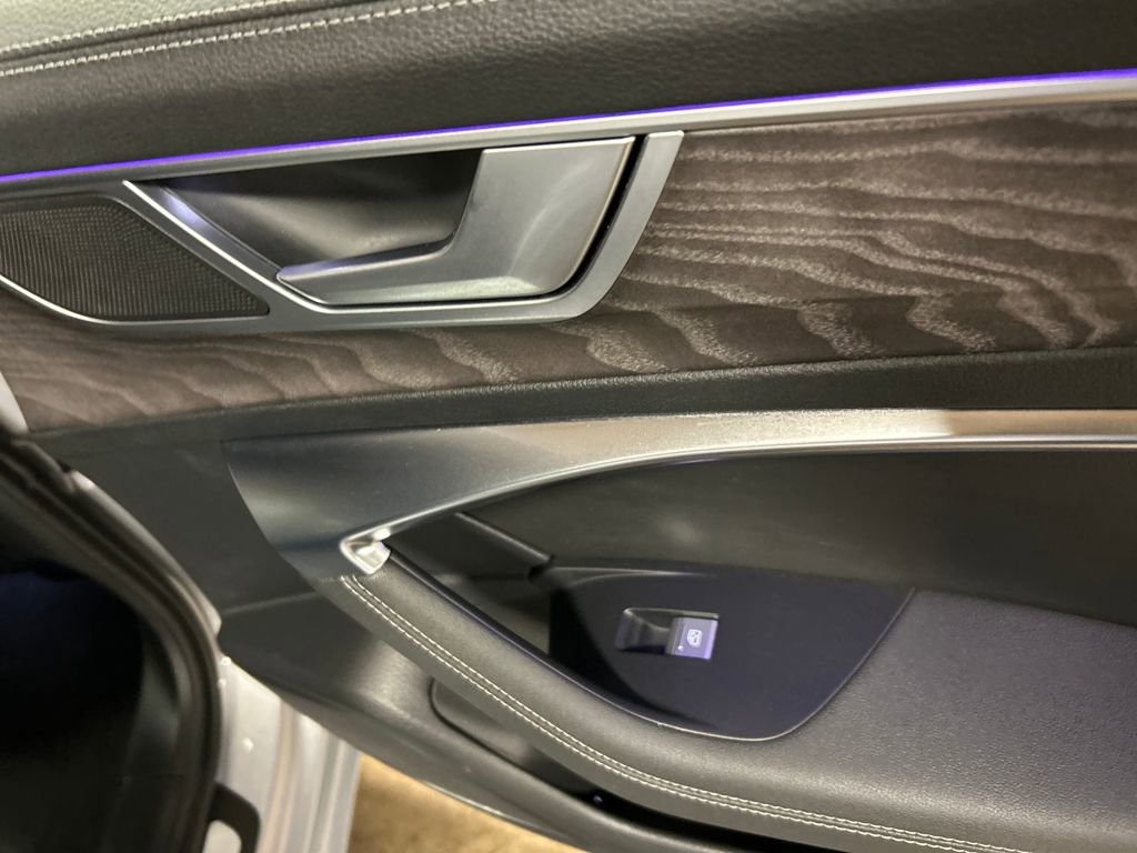 Used 2024 Audi A6 Premium Plus image 31