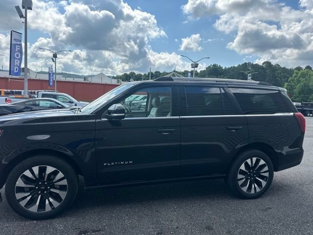 Used 2025 Ford Expedition Platinum w/ Driver's Package AWD/4WD image 8