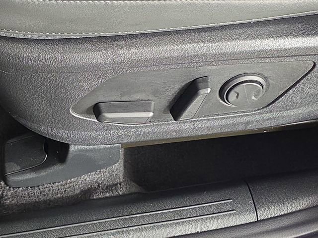 Used 2025 Kia Sorento S image 34