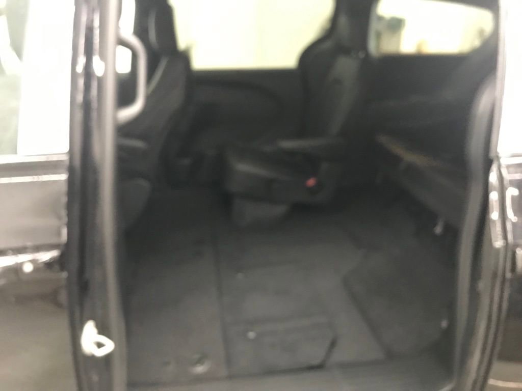 New 2026 Chrysler Pacifica Select w/ S Appearance Package image 36