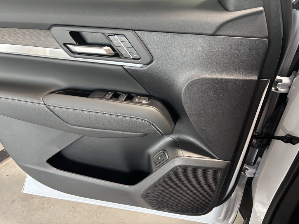 New 2026 GMC Terrain Denali w/ LPO, Floor Liner Package image 9