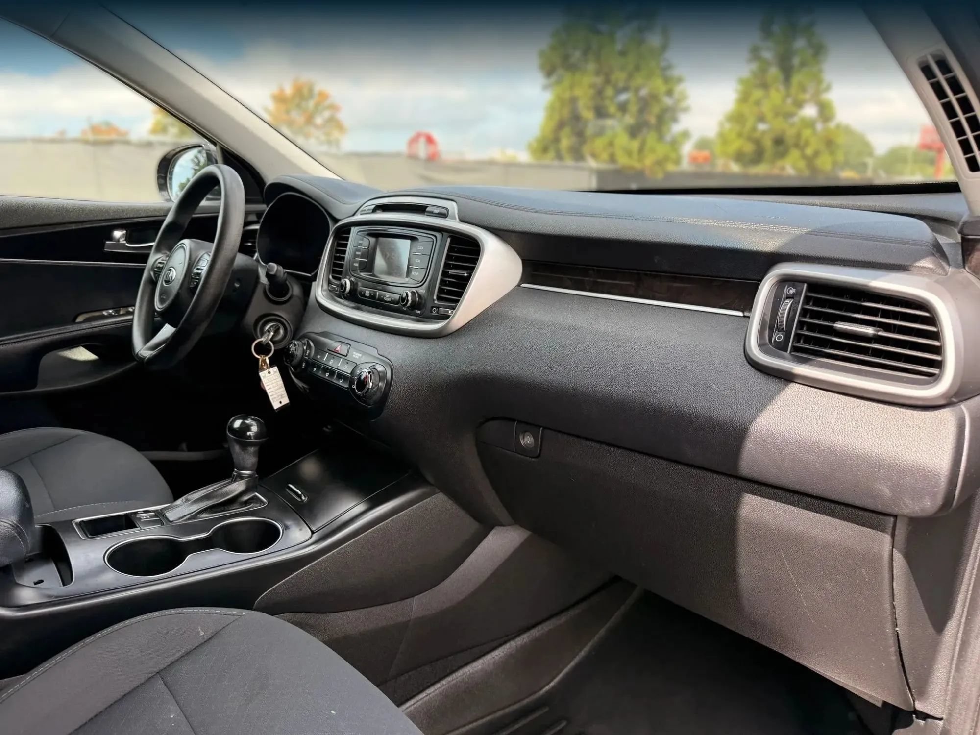 Used 2017 Kia Sorento AWD image 19