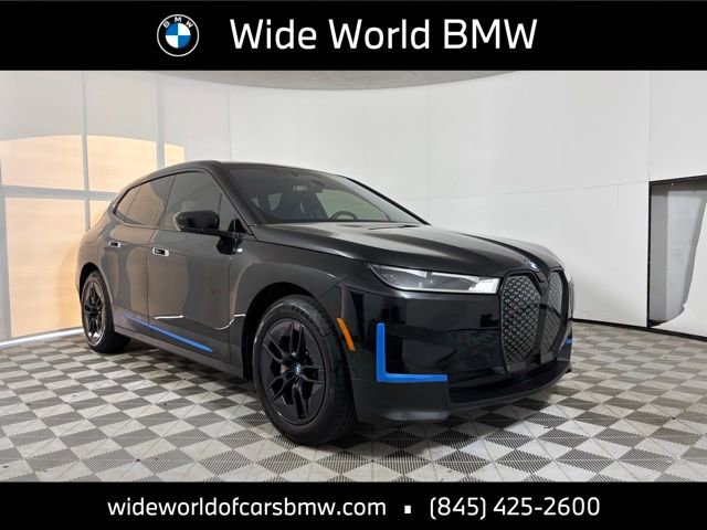 Used 2023 BMW iX xDrive50 w/ Premium Package image 1