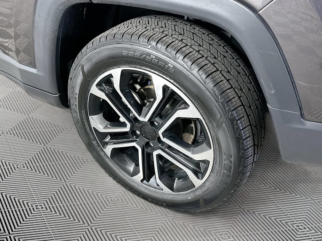 Certified 2023 Jeep Compass Limited AWD/4WD image 40