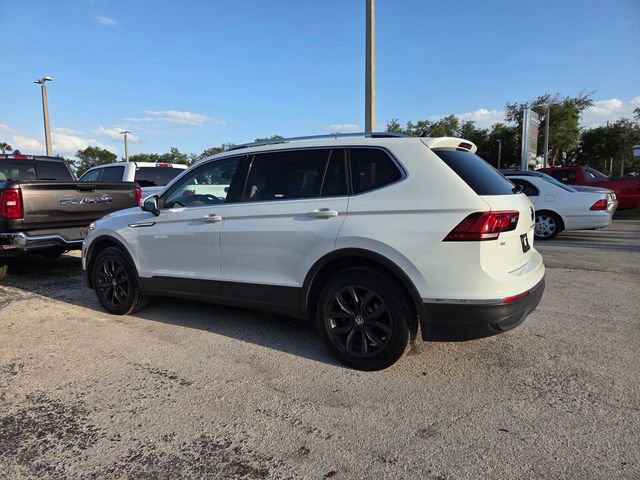 Used 2024 Volkswagen Tiguan SE image 3