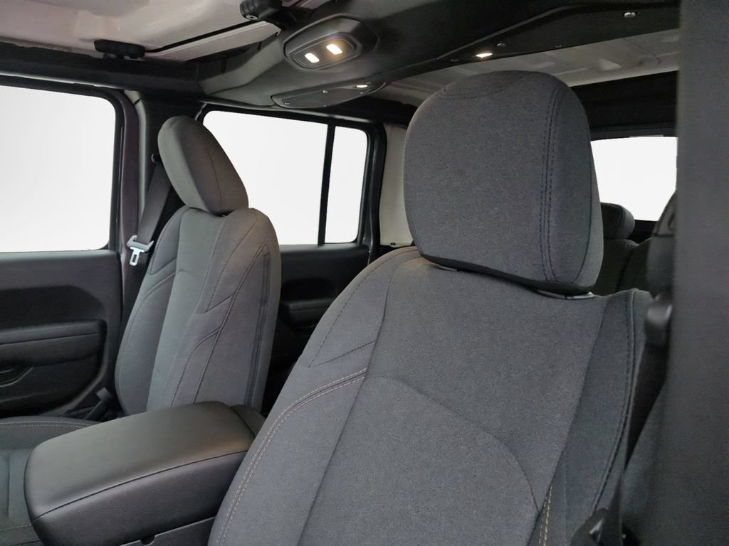 New 2026 Jeep Gladiator Sport AWD/4WD image 32