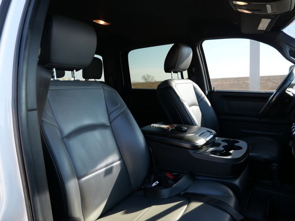 Used 2023 RAM 3500 Tradesman w/ Chrome Appearance Group image 21