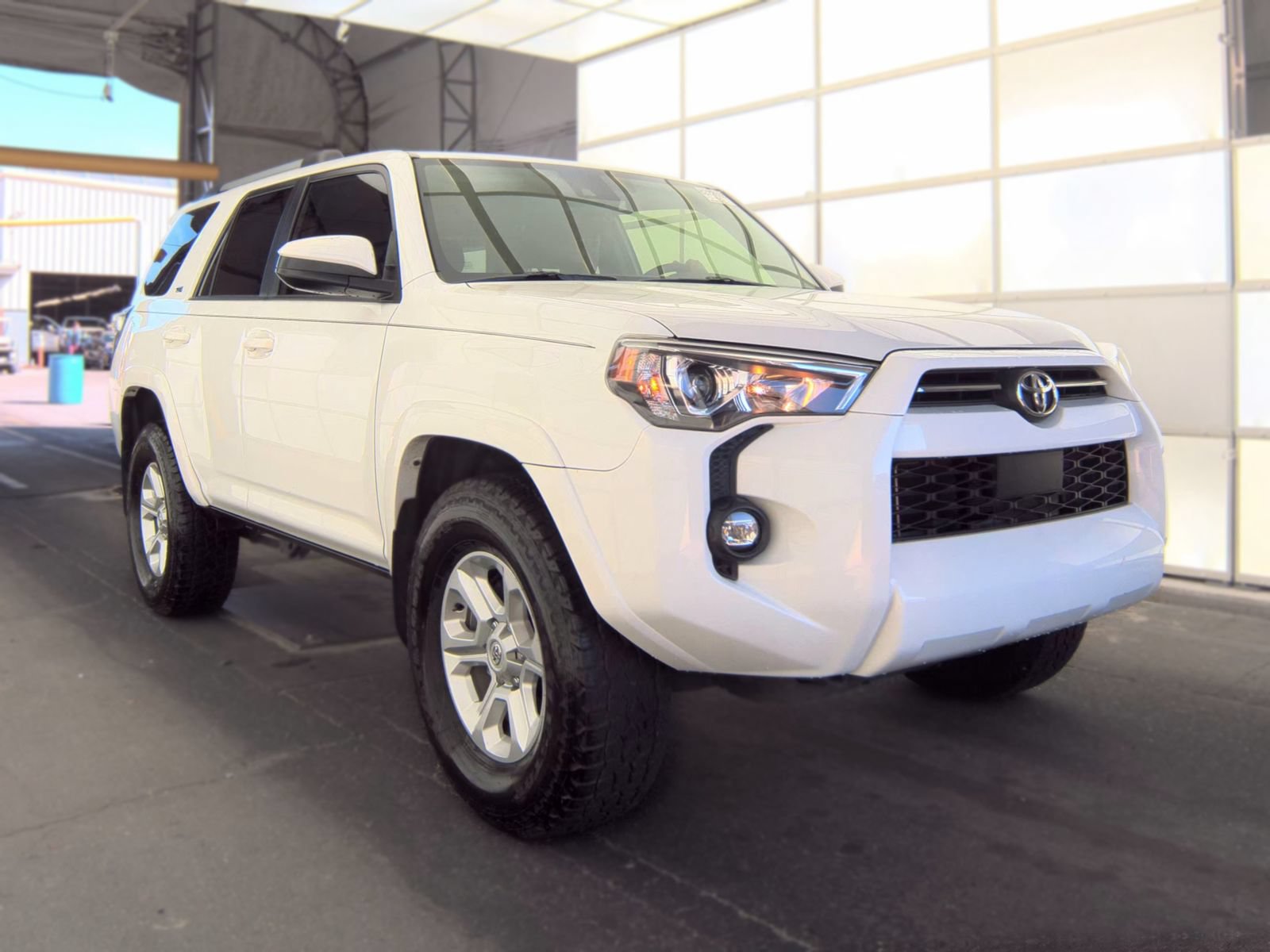 Used 2022 Toyota 4Runner SR5 AWD/4WD image 4