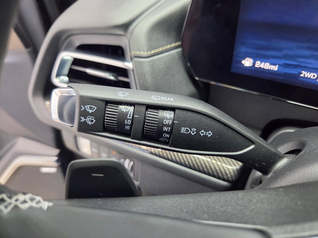 Used 2026 Chevrolet Traverse High Country w/ LPO, Floor Liner Package AWD/4WD image 40