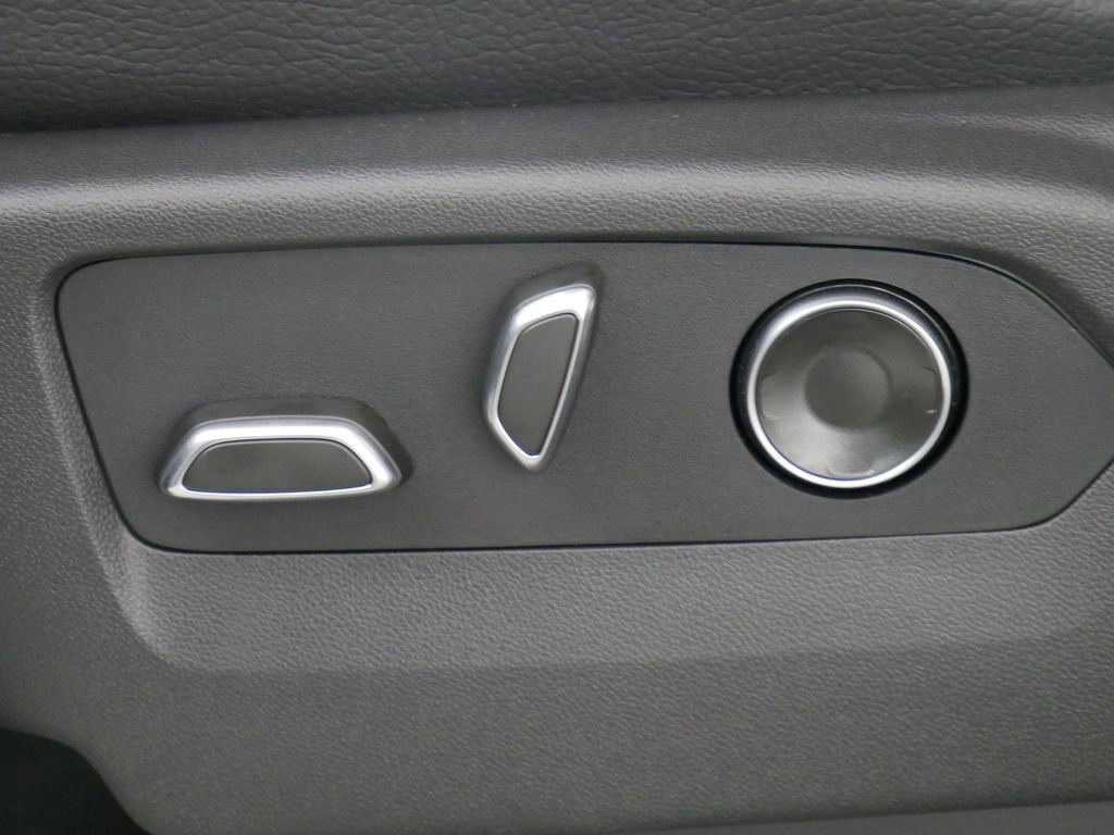 New 2026 GMC Sierra 3500 Denali w/ Denali Reserve Package image 12