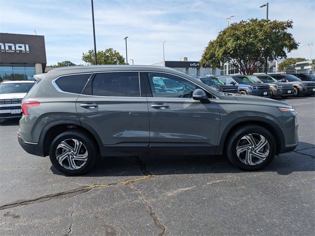 Used 2023 Hyundai Santa Fe SEL image 3