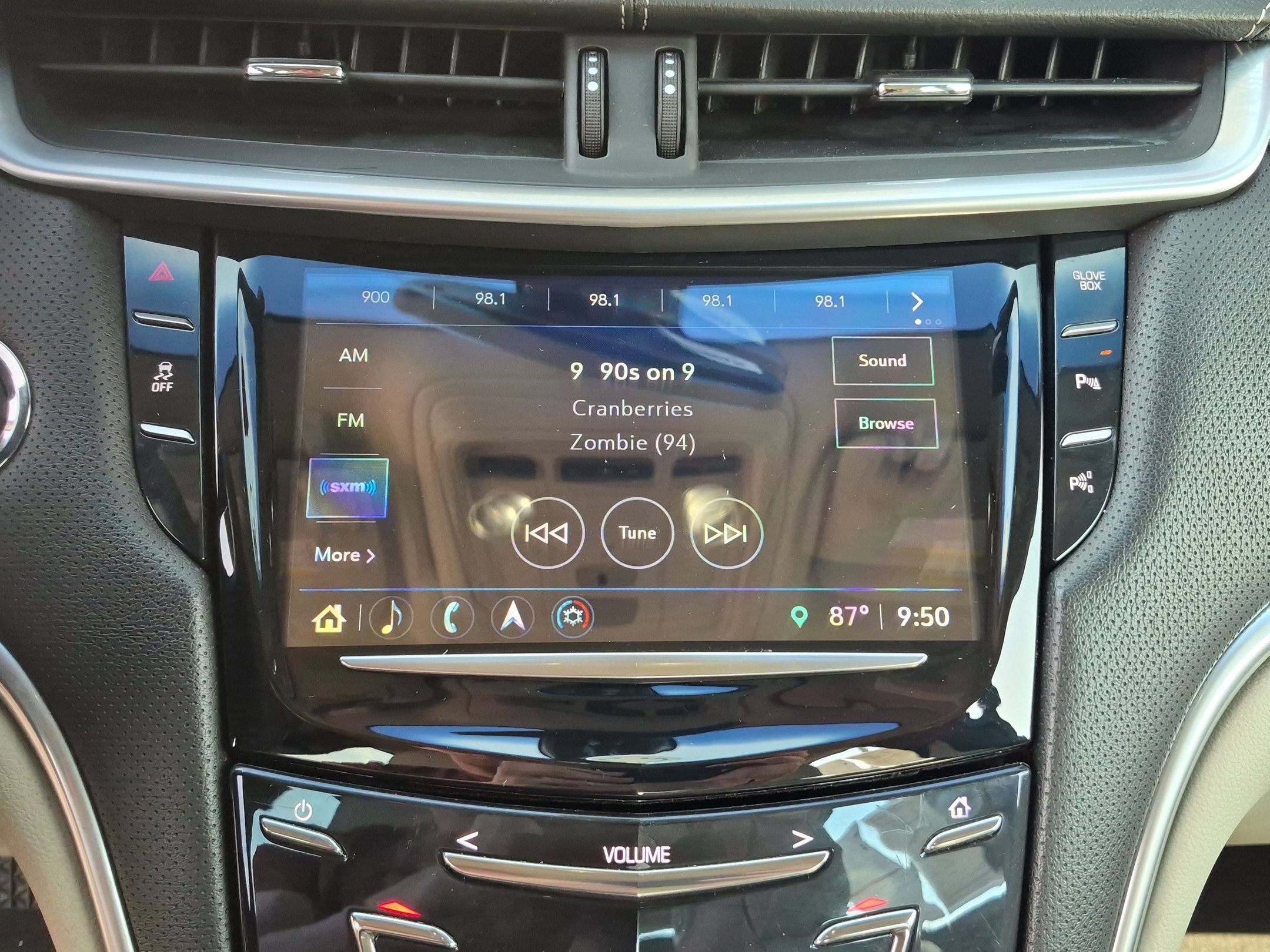 Certified 2018 Cadillac XTS Luxury FWD image 12