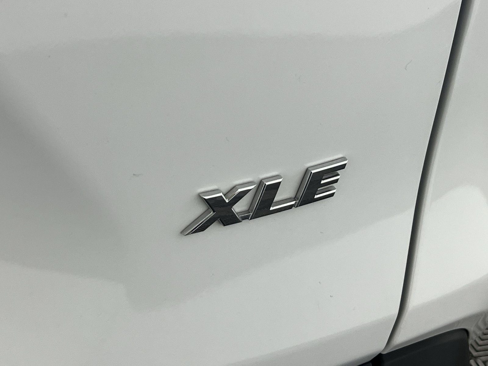 Used 2025 Toyota RAV4 XLE AWD/4WD image 28