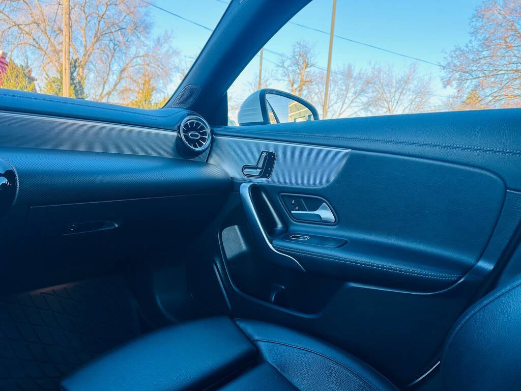 Used 2020 Mercedes-Benz CLA 250 4MATIC image 19