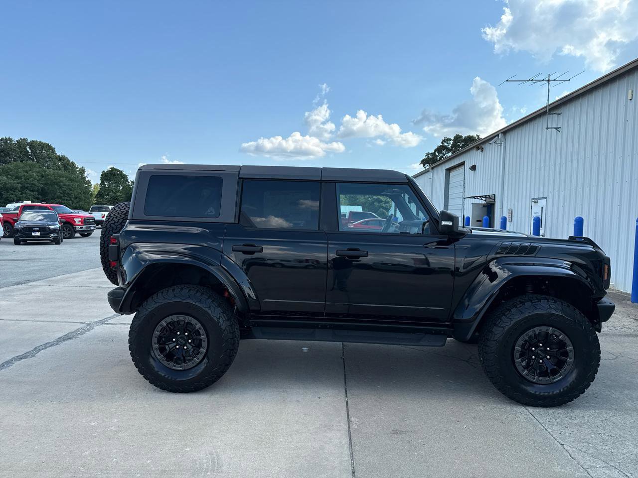 New 2025 Ford Bronco Raptor w/ Interior Carbon Fiber Pack AWD/4WD image 5