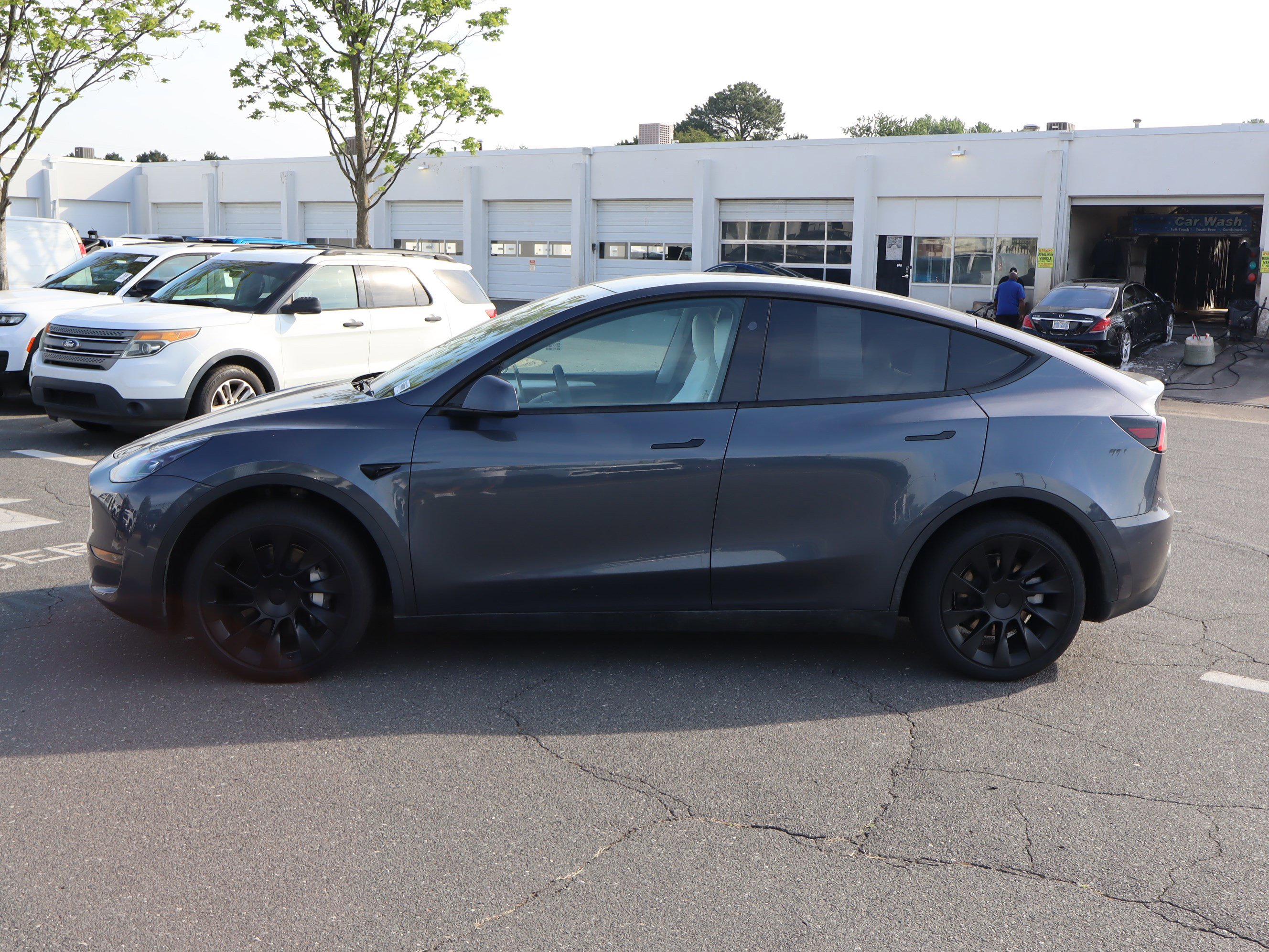 Used 2023 Tesla Model Y AWD image 7