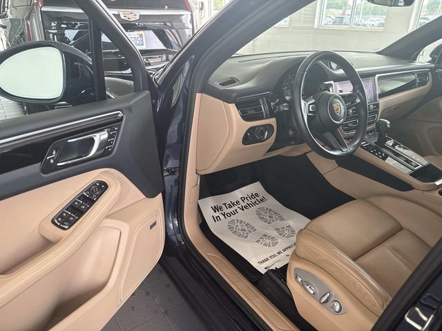 Used 2022 Porsche Macan AWD/4WD image 46