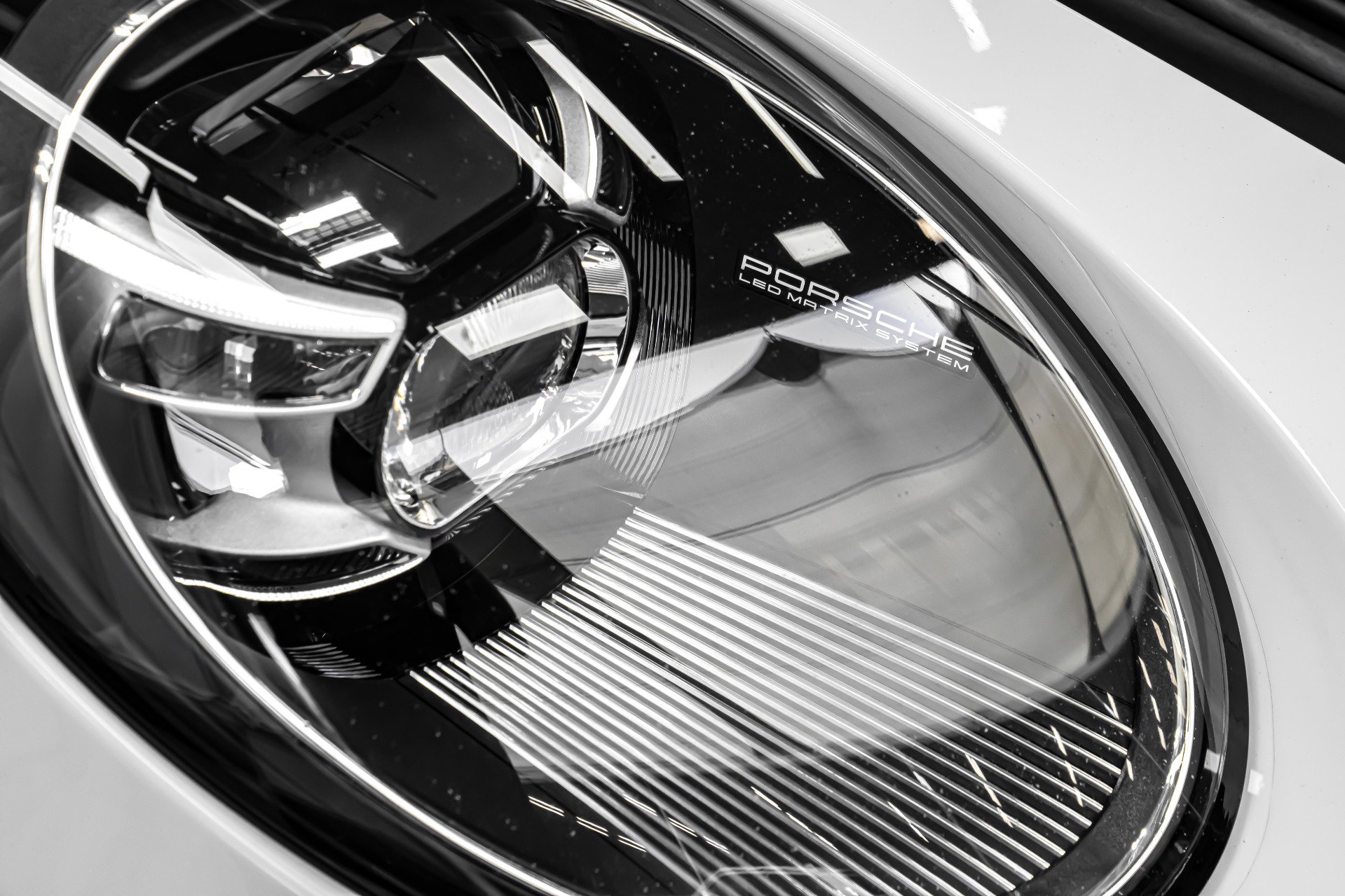 Used 2021 Porsche 911 Turbo S image 34