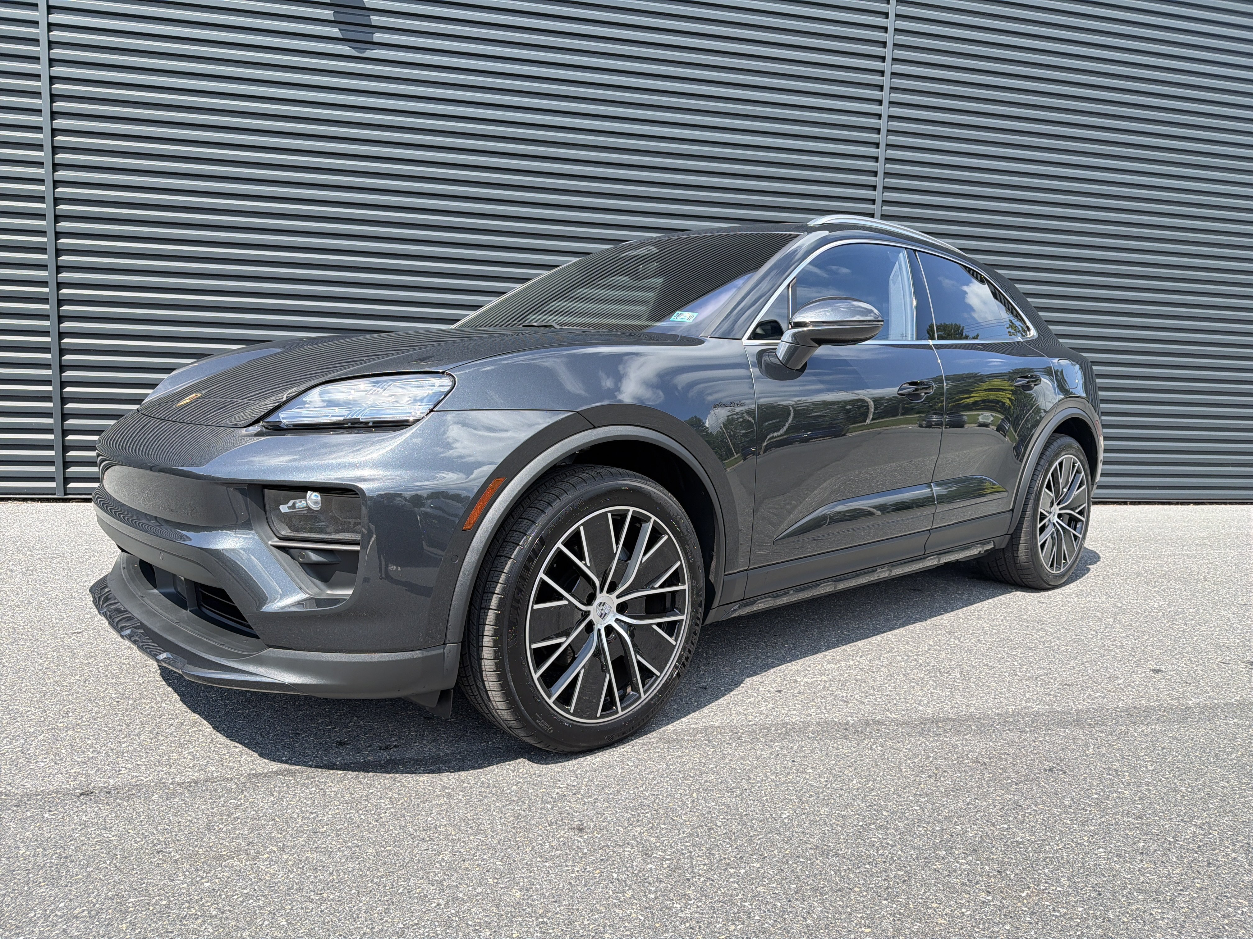 New 2025 Porsche Macan 4 Electric AWD/4WD image 1
