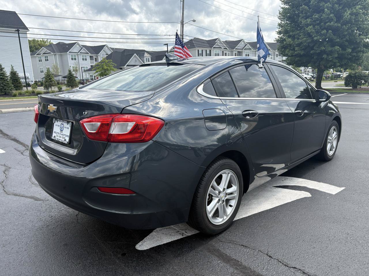 Used 2017 Chevrolet Cruze LT w/ Convenience Package FWD image 6