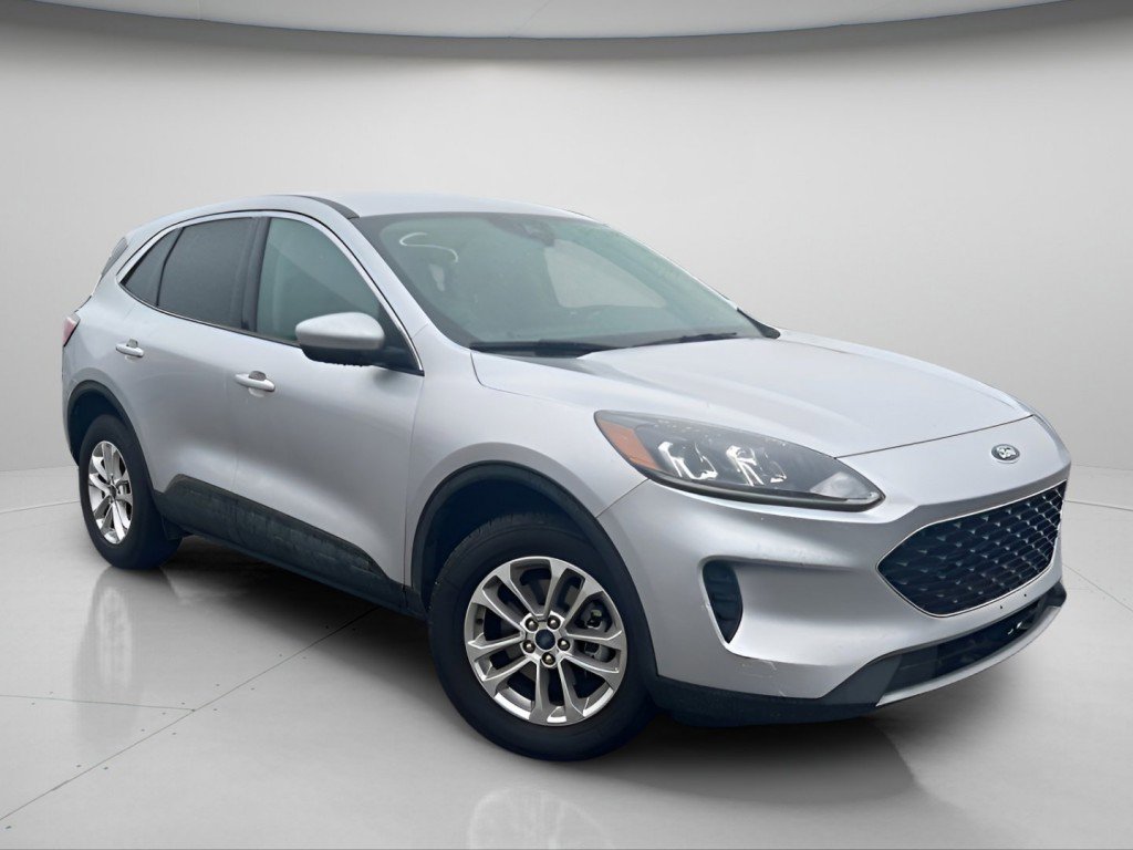 Used 2020 Ford Escape SE image 2