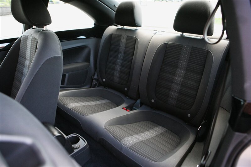 Used 2013 Volkswagen Beetle 2.0T FWD image 13