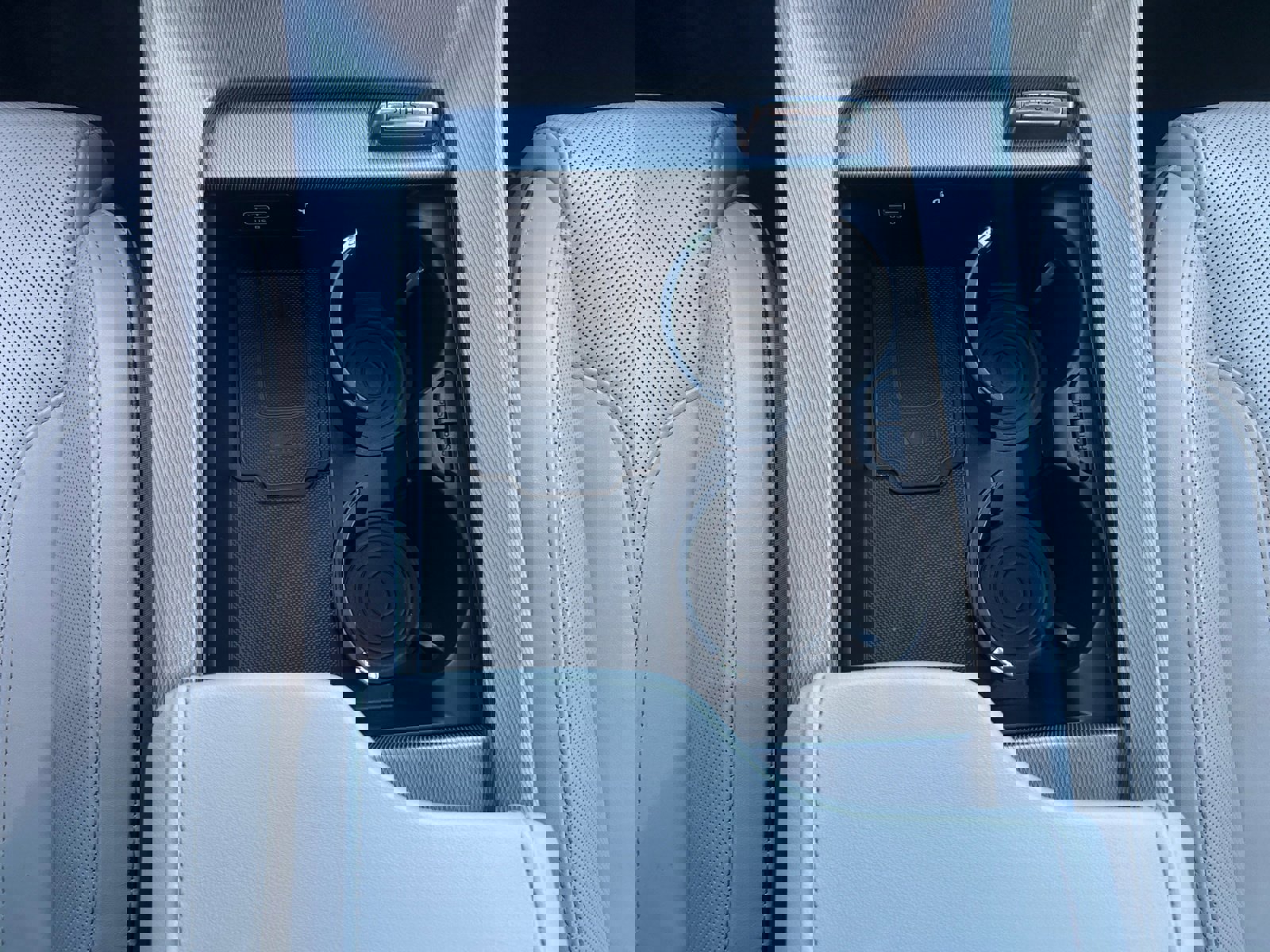 Used 2021 Hyundai Palisade Calligraphy w/ Cargo Package image 24