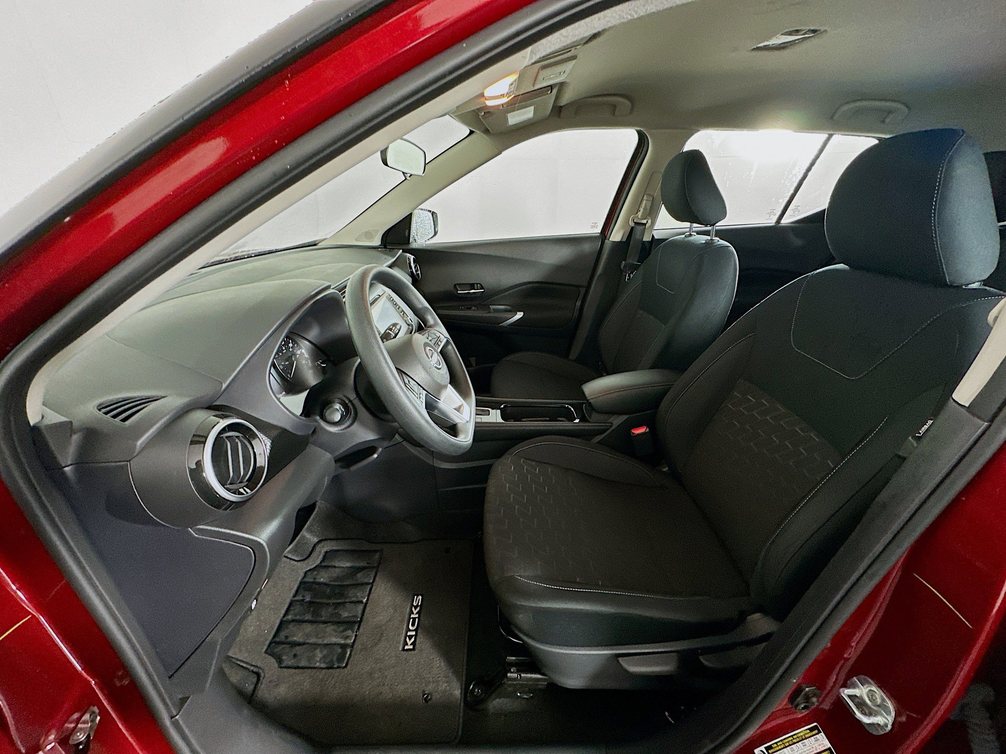 Used 2024 Nissan Kicks SV w/ Exterior Package image 13