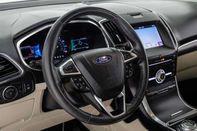 Used 2019 Ford Edge Titanium FWD image 12