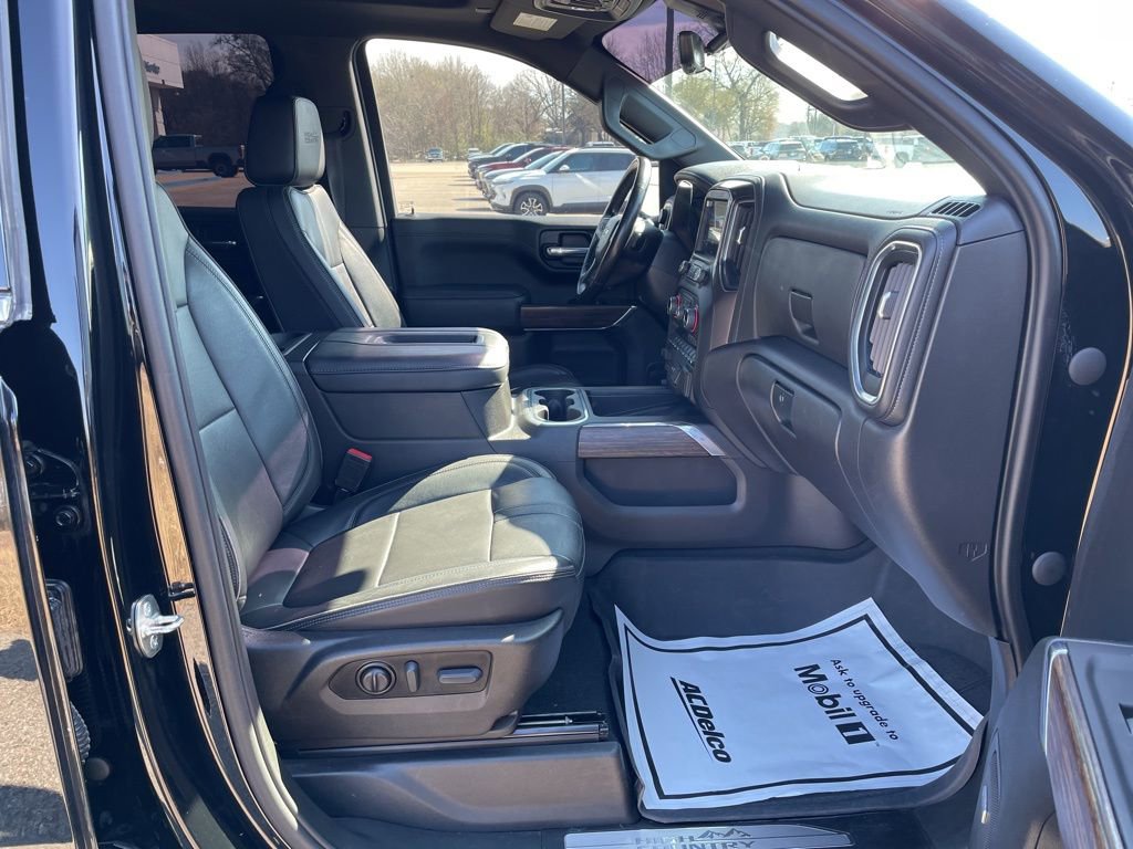 Used 2022 Chevrolet Silverado 1500 High Country w/ Technology Package image 30