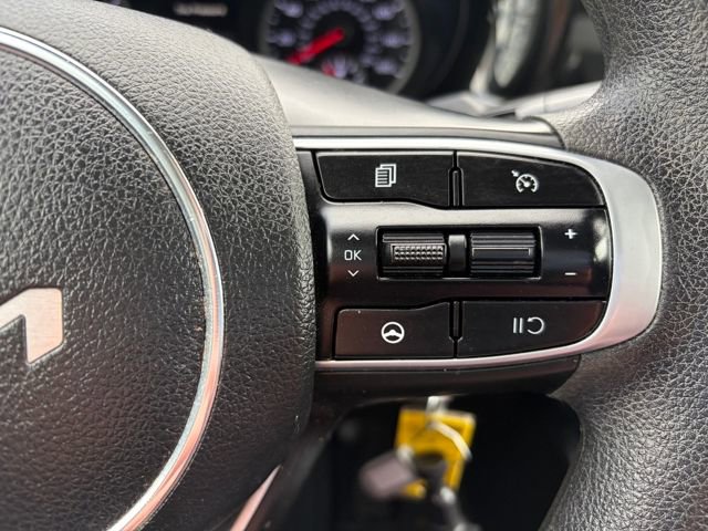 Used 2022 Kia K5 LX image 10
