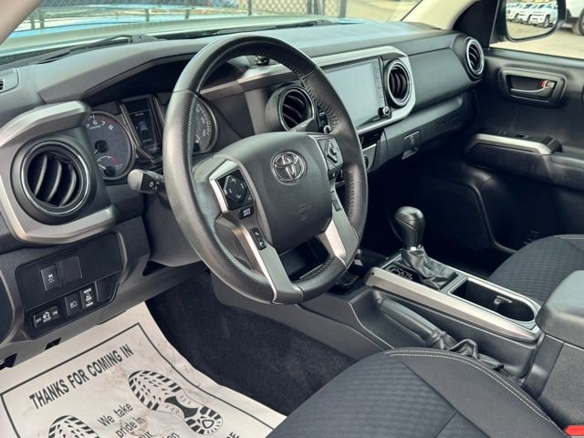 Used 2021 Toyota Tacoma SR5 w/ Trail Edition image 13